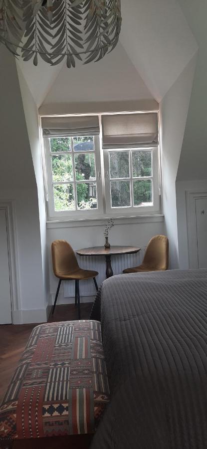 Huize Koempoelan Bed & Breakfast Naarden Exterior foto