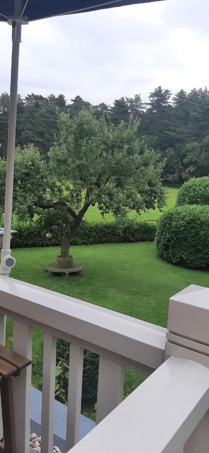 Huize Koempoelan Bed & Breakfast Naarden Exterior foto
