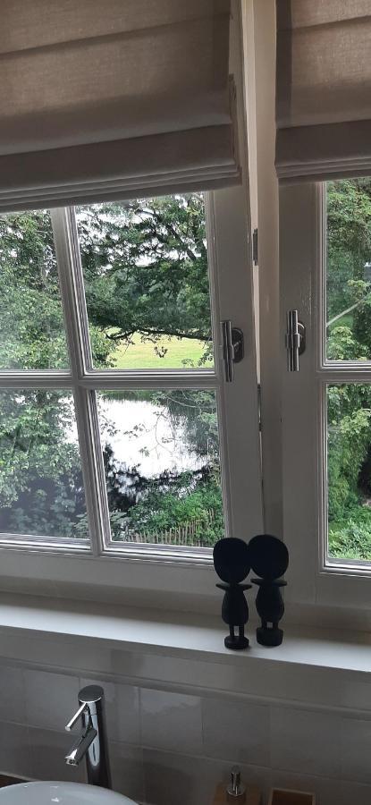 Huize Koempoelan Bed & Breakfast Naarden Exterior foto